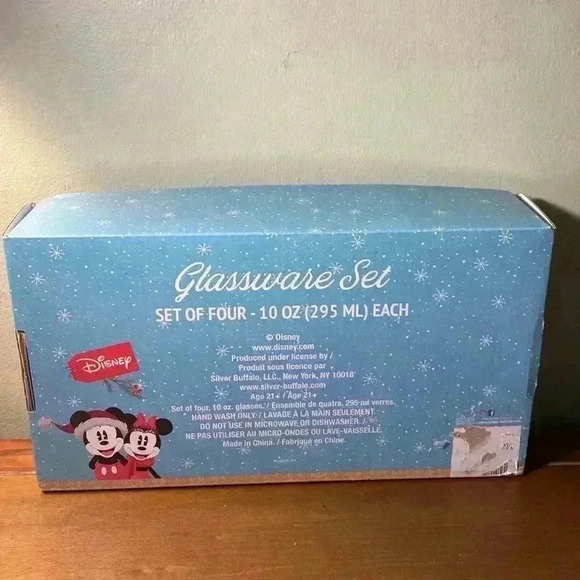 NWOT Disney Zak Mickey Minnie Mouse Glassware  Set of 4 Pint Christmas - Picture 16 of 16